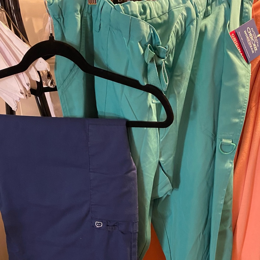 Bundle for @amber4dolphins. 2 Scrub pants. Cherokee and Wonderwork Navy & Green.